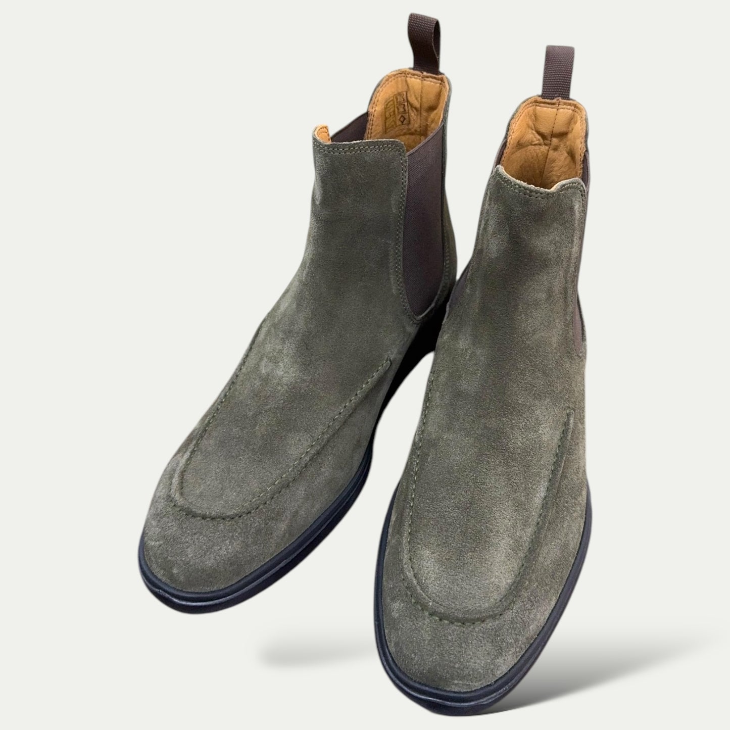 CHELSEA BOOTS EN DAIM VERT KAKI