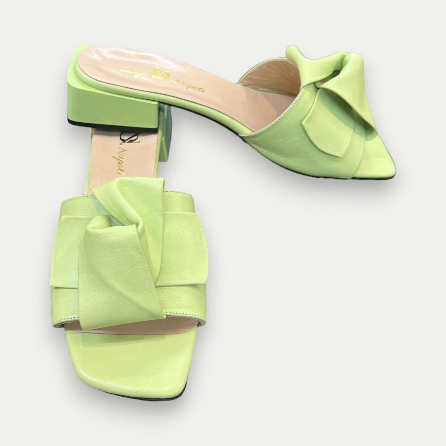 SANDALES Nouées EN CUIR PISTACHE