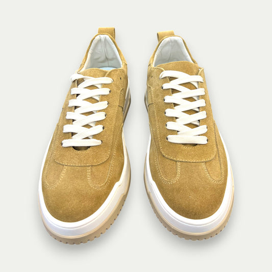SNEAKERS HOMME EN DAIM CAMEL
